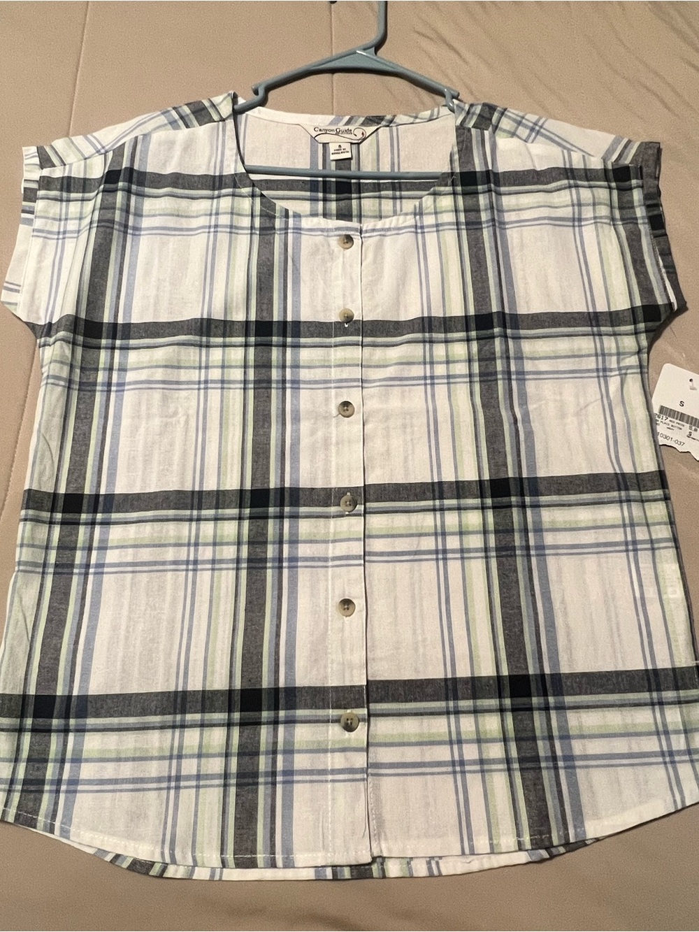 Lightweight Plaid Button-Front Women’s Shirt - White & Blue